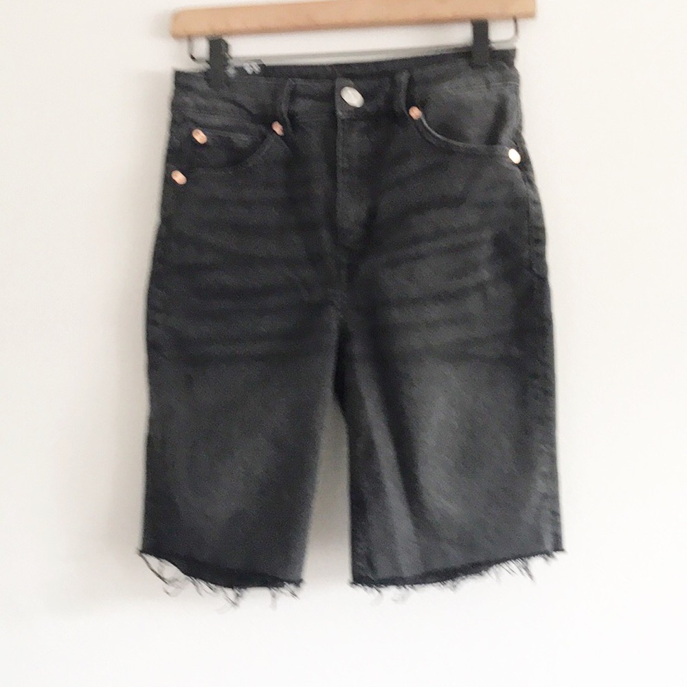 NWT Divided Black Denim Shorts Size 4 Tall